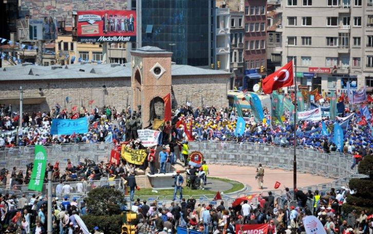  Taksim'de 1 Mayıs coşkusu - Resim 42