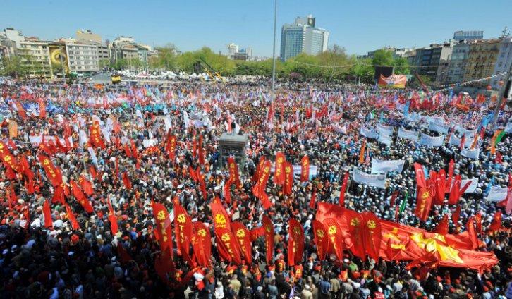  Taksim'de 1 Mayıs coşkusu - Resim 43