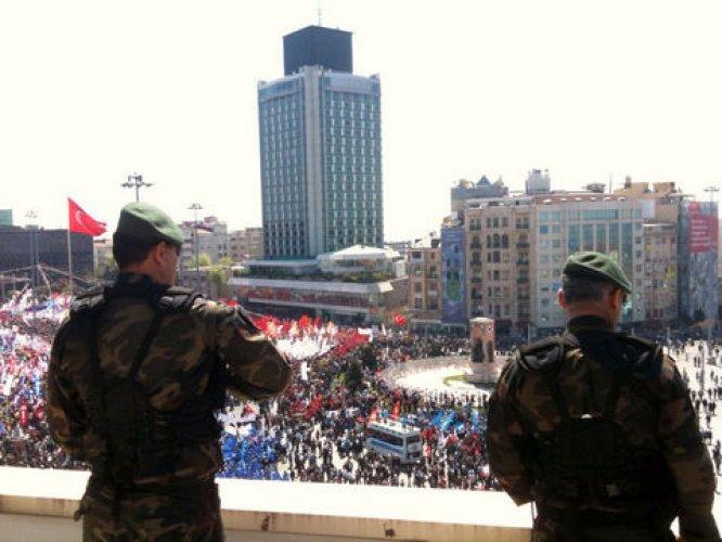  Taksim'de 1 Mayıs coşkusu - Resim 16