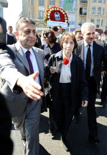  Taksim'de 1 Mayıs coşkusu - Resim 7