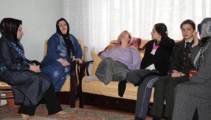 Şehit jandarma uzman çavuş Kemal Koçyiğit'in baba evinde yas