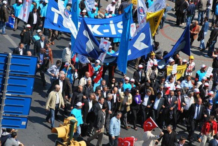  Taksim'de 1 Mayıs coşkusu - Resim 32