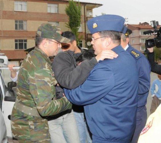 Şehit jandarma uzman çavuş Kemal Koçyiğit'in baba evinde yas