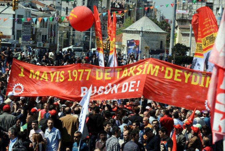  Taksim'de 1 Mayıs coşkusu - Resim 26