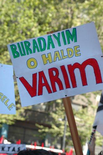 Coşkulu 1 Mayıs'tan enteresan kareler - Resim 8