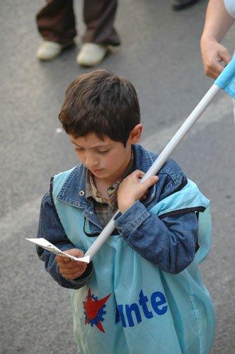 Coşkulu 1 Mayıs'tan enteresan kareler - Resim 5