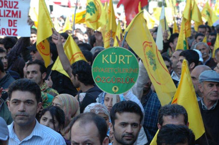 Coşkulu 1 Mayıs'tan enteresan kareler - Resim 1