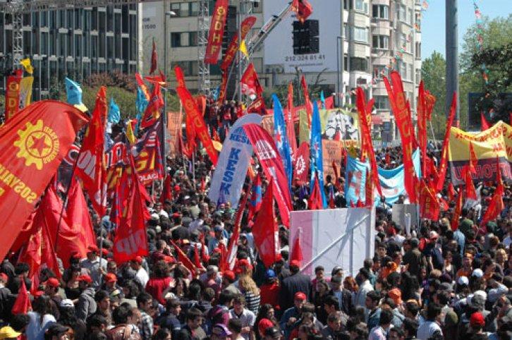 Coşkulu 1 Mayıs'tan enteresan kareler - Resim 35