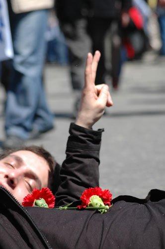 Coşkulu 1 Mayıs'tan enteresan kareler - Resim 22