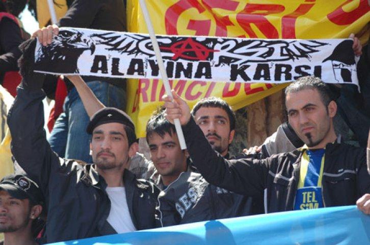 Coşkulu 1 Mayıs'tan enteresan kareler - Resim 25