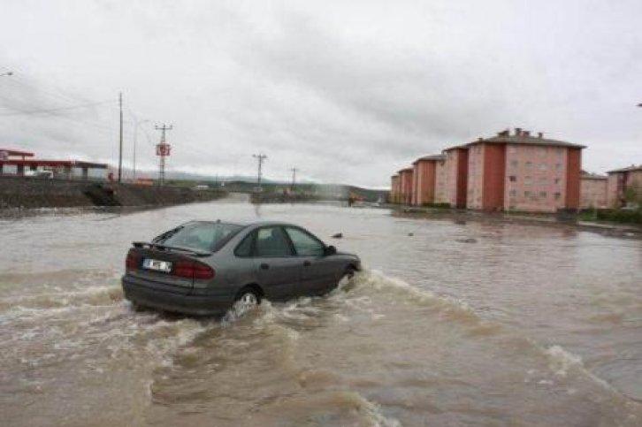 Ağrı'da 5 bin ev sular altında kaldı - Resim 1
