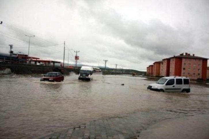 Ağrı'da 5 bin ev sular altında kaldı - Resim 3