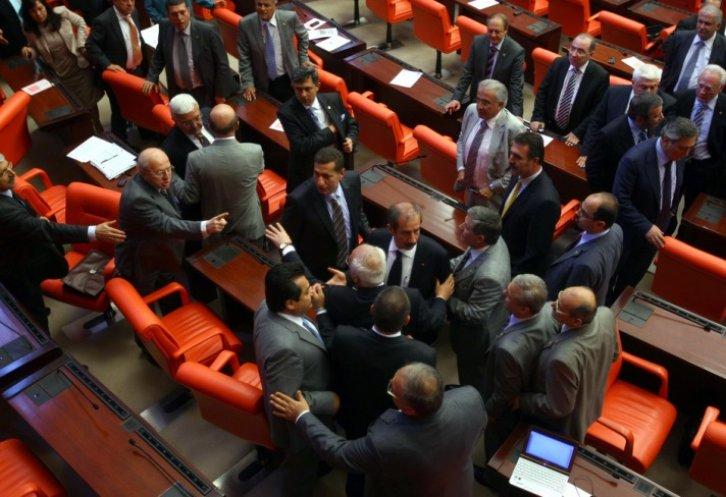 Meclis'te Atatürk kavgası 