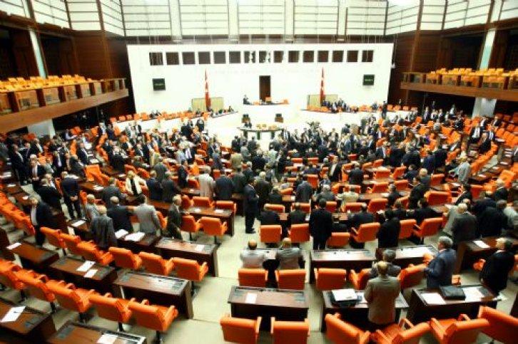 Meclis'te yumruklar konuştu - Resim 37