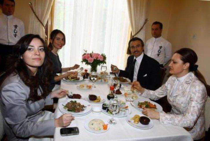 Meclis'te suşi ziyafeti - Resim 6