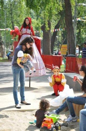 Selin Toktay çocuklarıyla 