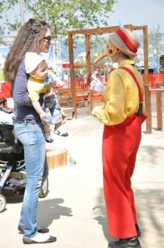 Selin Toktay çocuklarıyla 