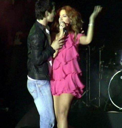 Hadise'nin zor anları - Resim 2
