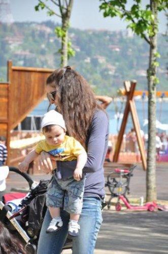 Selin Toktay çocuklarıyla 