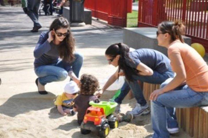 Selin Toktay çocuklarıyla 