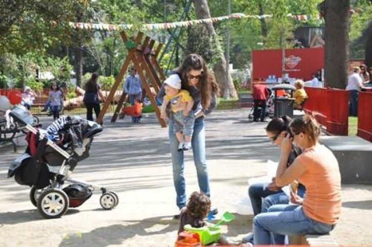 Selin Toktay çocuklarıyla 