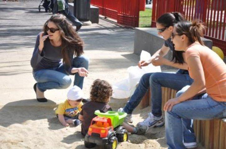 Selin Toktay çocuklarıyla 