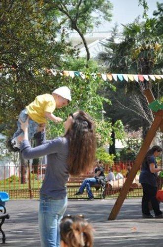 Selin Toktay çocuklarıyla 