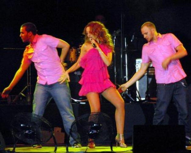 Hadise'nin zor anları - Resim 4