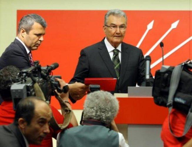 Baykal'ın istifasını gözyaşlarıyla izlediler - Resim 17