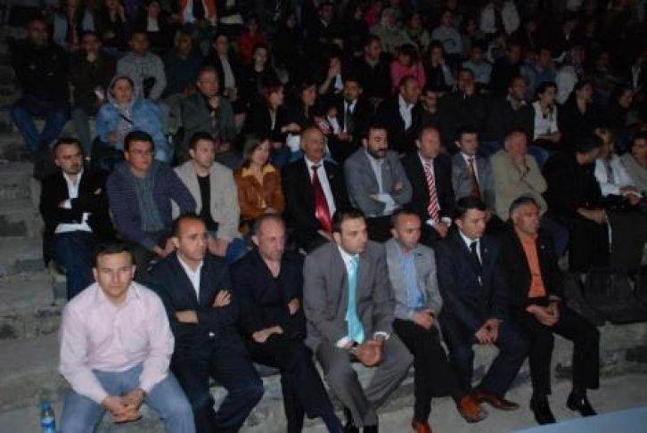AKP'liler Pınar Sağ'ın konserini terk etti - Resim 1