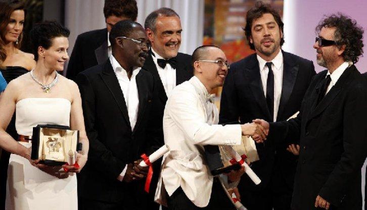 Cannes protestoyla başladı protestoyla bitti - Resim 16