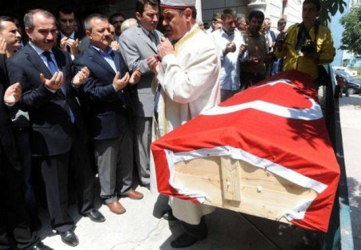 Madenciler son yolculuğuna uğurlanıyor - Resim 11
