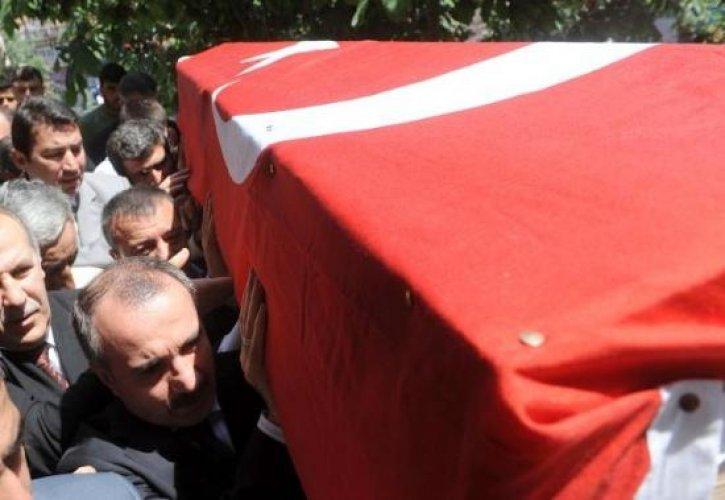 Madenciler son yolculuğuna uğurlanıyor - Resim 9