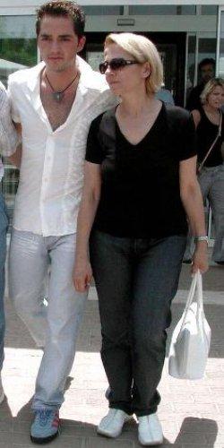 Anasına bak oğlunu al - Resim 12