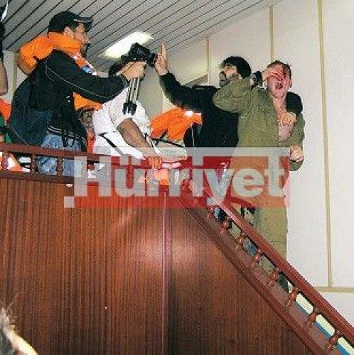 Gemi baskınında ağlayan İsrail komandoları