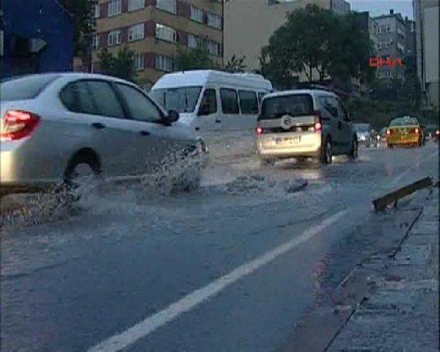İstanbul'da sağnak yağış - Resim 5