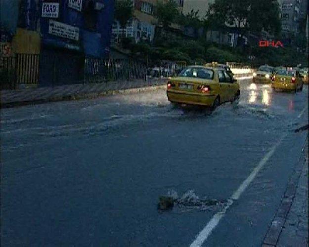 İstanbul'da sağnak yağış - Resim 1