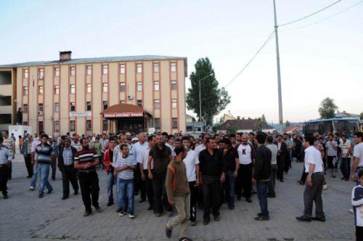 Ovacık'ta AKP'li vekile linç girişimi  - Resim 3