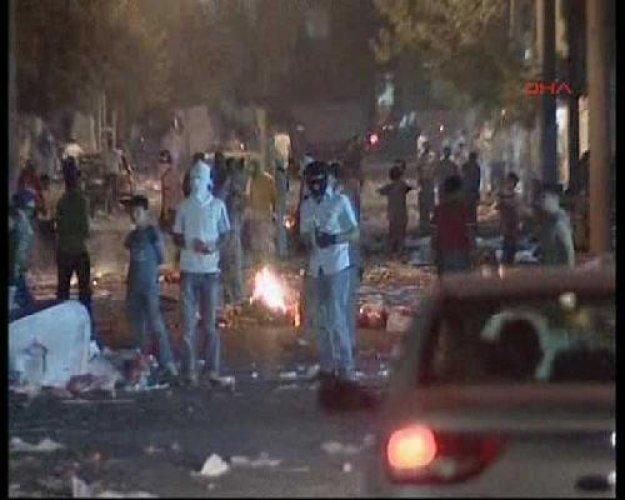 Diyarbakır'da korsan gösteri  - Resim 2