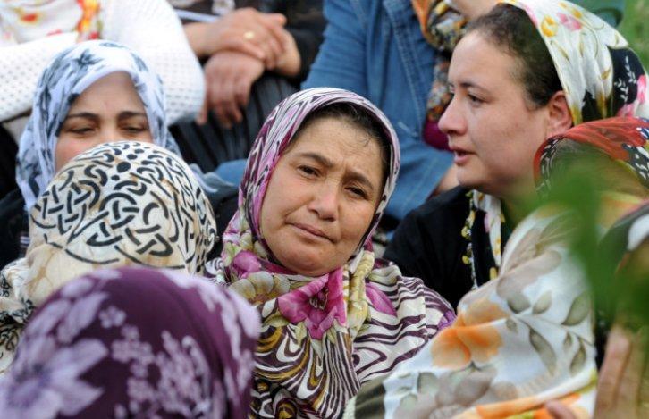 Şehitlerin baba evlerine ateş düştü