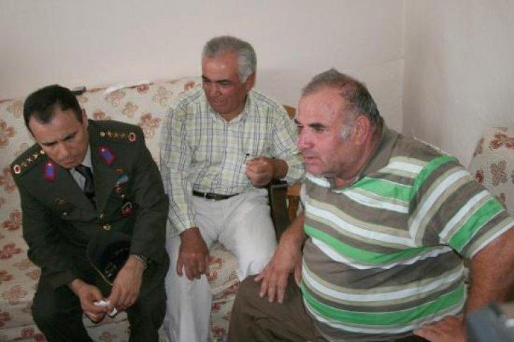 Şehitlerin baba evlerine ateş düştü