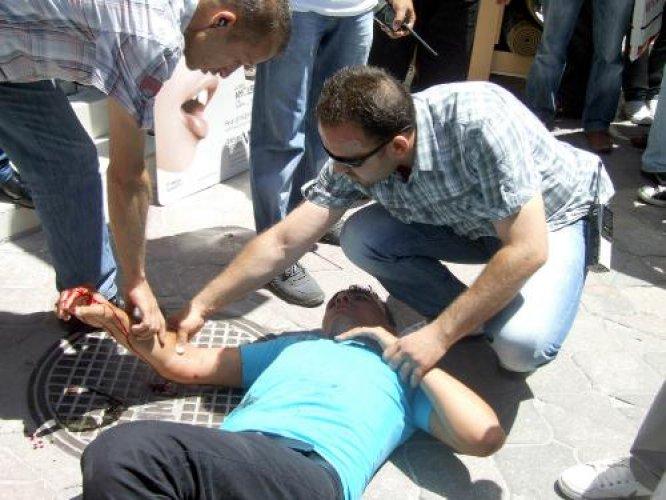 Eşiyle kaçan babasını bıçakladı - Resim 5
