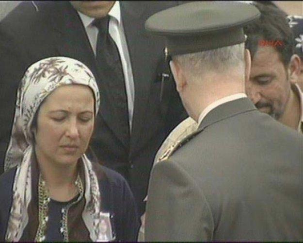 Devletin zirvesi Buse'nin cenazesinde  - Resim 5