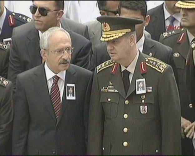 Devletin zirvesi Buse'nin cenazesinde  - Resim 12