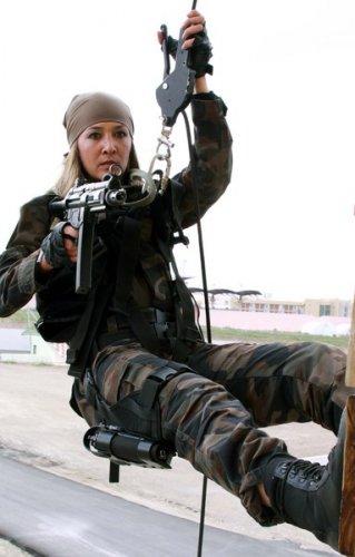 Özel Harekat'ın en güzel kadın polisleri 