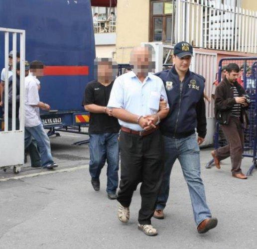 Bombacıların yakınlarından alkış şov