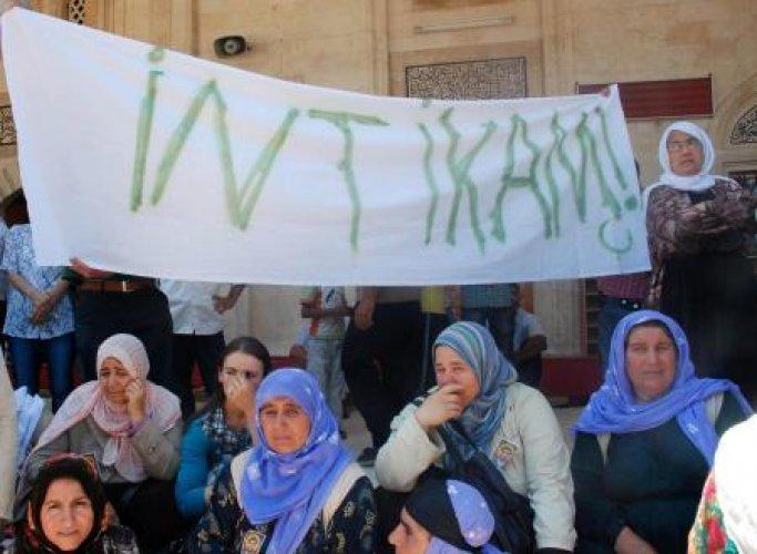 BDP'li vekil terörist cenazesinde