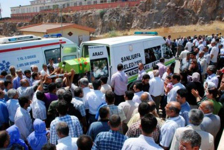 BDP'li vekil terörist cenazesinde