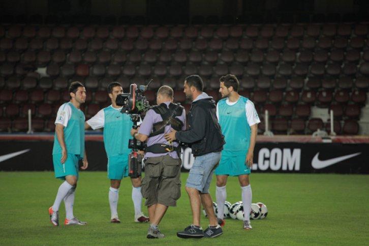 Nihat Behlül’e döndü