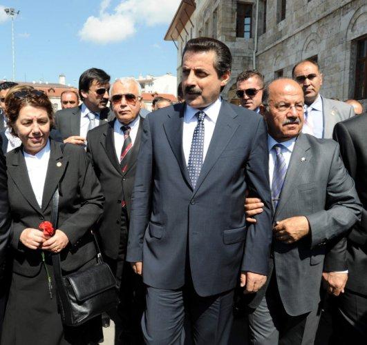Devlet Sivas'ı andı - Resim 2